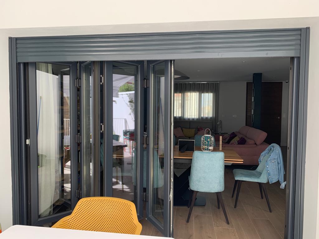 Carpintería PVC Kömmerling con aislamiento térmico