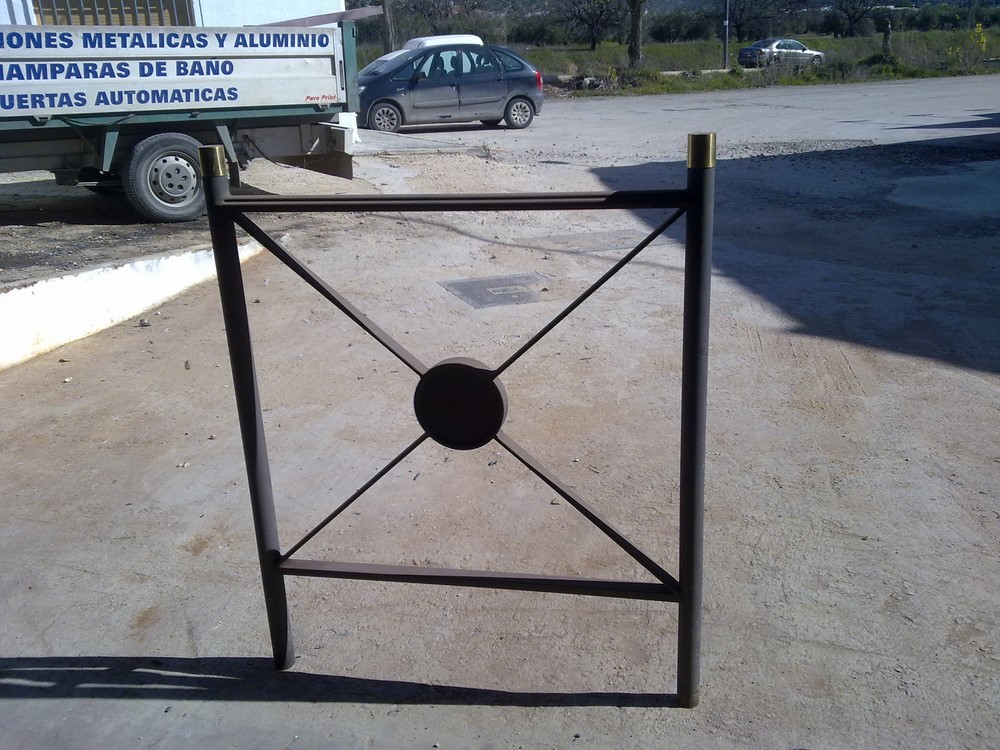 Valla perimetral de hierro y acero para cerramiento